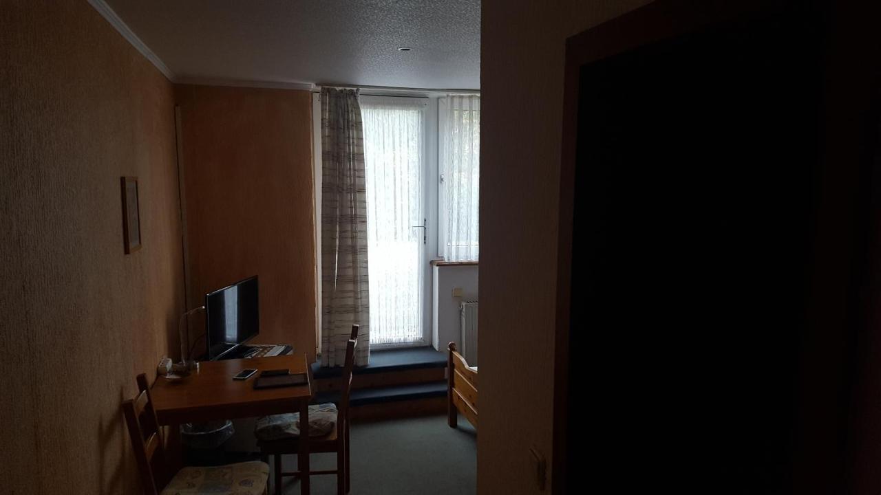 Zimmer Im Gruenen Wuppertal Exterior foto